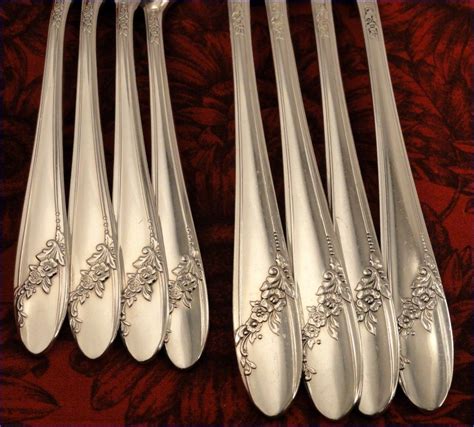 tudor plate oneida community fork.